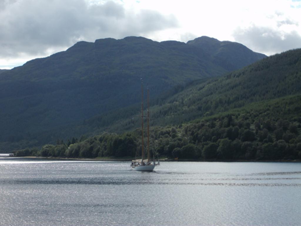 Ben Arthur'S Bothy Luxury Flat Arrochar Rum bild